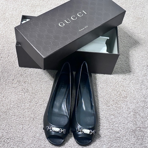 GUCCI BLACK FLATS - Picture 1 of 10
